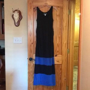 Old Navy maternity maxi dress with side rouching